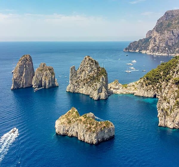 How and Where to find weed in Capri