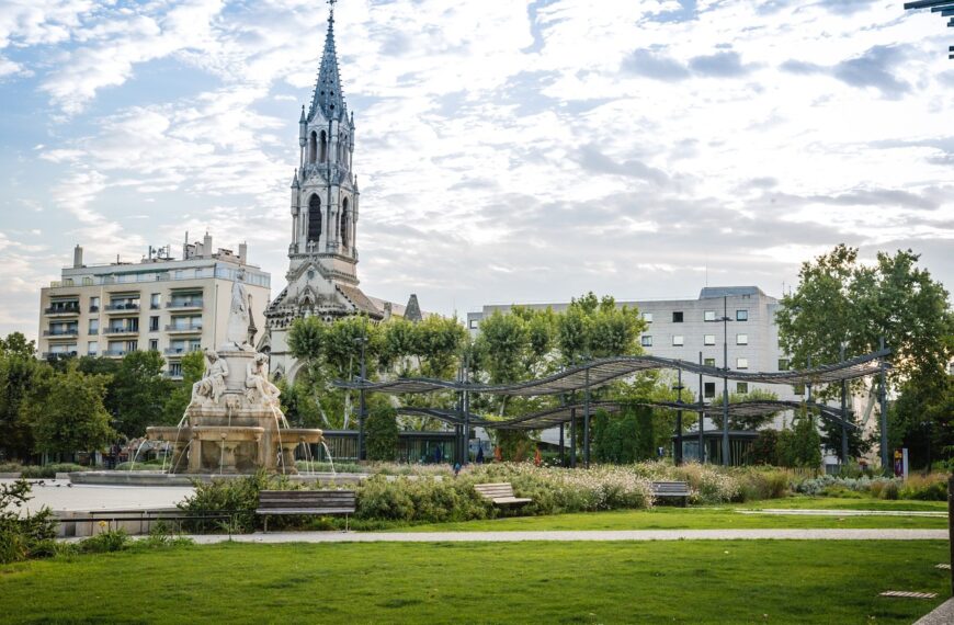 Discover How To Get Weed In Nîmes